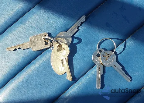 1966 Oldsmobile Cutlass from USA, damaged, VIN 338676M427636